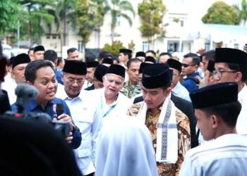 PRSI Dampingi Kunjungan Kerja Wapres di Ponpes Cipasung, Perkuat Pembelajaran Robotika dan AI di Pesantren 55 Suasana kunjungan kerja Wakil Presiden RI Gibran Rakabuming Raka di Pondok Pesantren Cipasung, Kabupaten Tasikmalaya, Jawa Barat.