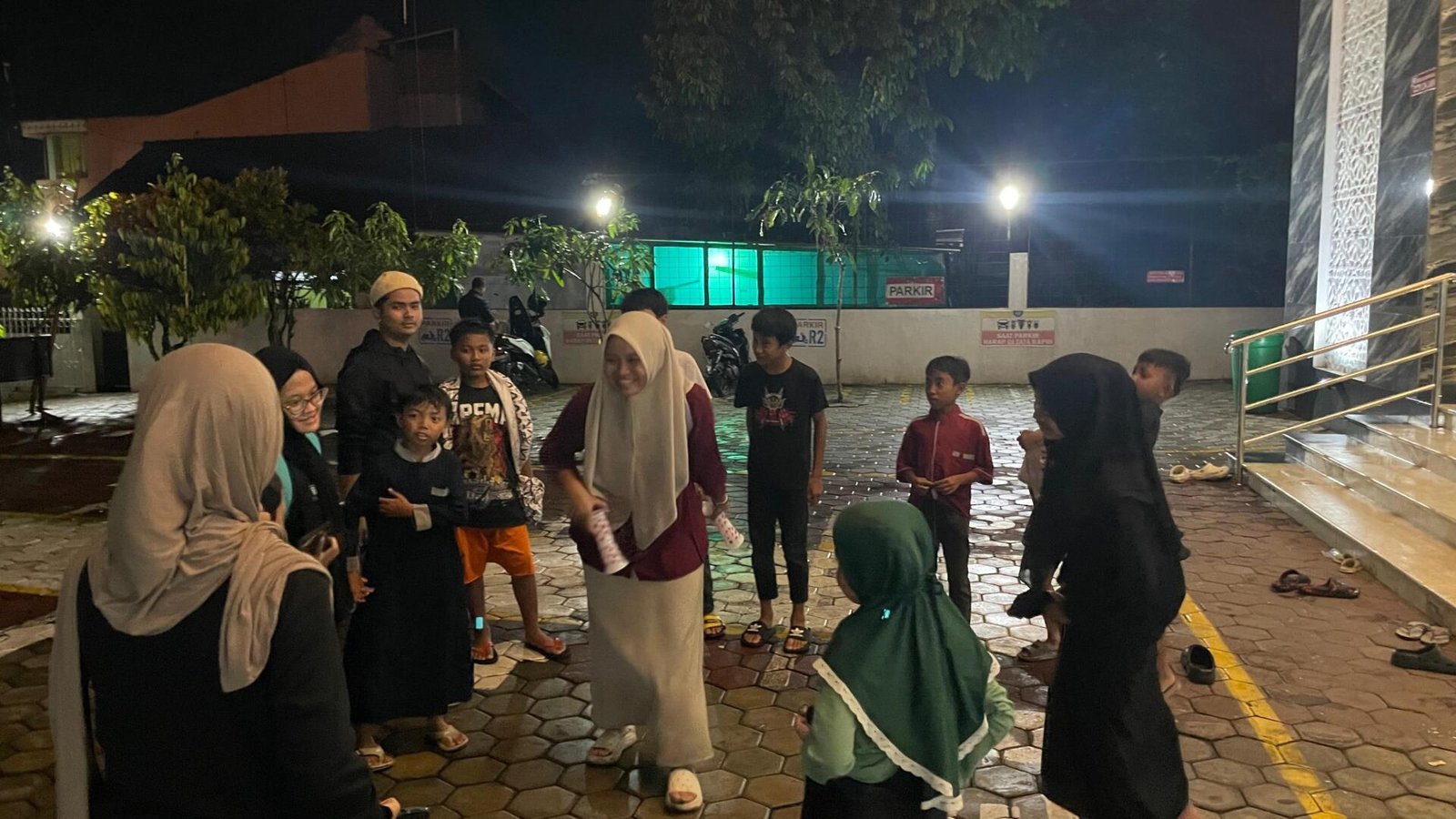 PLC Day 4: Fun Game Outdoor, Lomba Seru, dan Sholat Jamaah Bersama KKM Arunika Karsa 110 dan Remaja Masjid Muthohharun 47 WhatsApp Image 2026 01 02 at 11.39.18