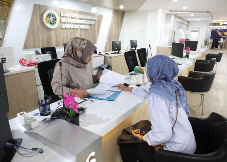 Libur Tahun Baru Bukan Penghalang, Warga Tetap Urus Alih Media Sertipikat 46 WhatsApp Image 2026 01 02 at 15.03.18