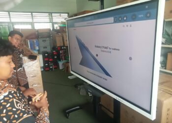 Tim IT MTsN 6 Bantul Rakit Interactive Flat Panel (IFP) sebagai Sarana Pembelajaran Madrasah 49 WhatsApp Image 2026 01 07 at 10.44.48