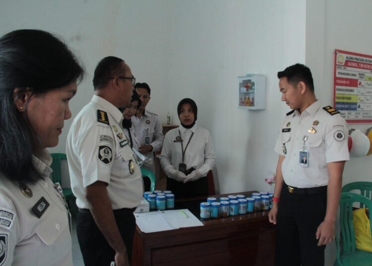 Kabid Pelayanan dan Pembinaan Kanwil Ditjenpas Bengkulu, Pantau Program Pencegahan Narkoba Berjalan Optimal 46 WhatsApp Image 2026 01 07 at 10.56.33 1