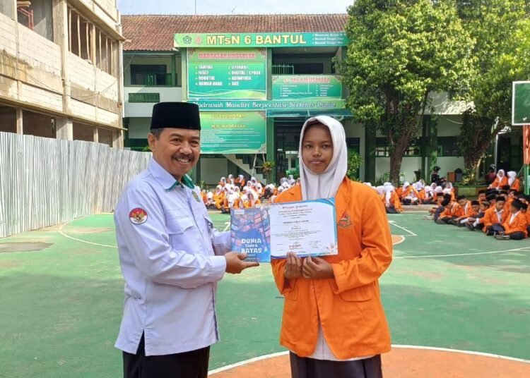Nismara Naila Husna Siswa Kelas IXB MTsN 6 Bantul Raih Juara 2 Duta Literasi Sekolah 46 WhatsApp Image 2026 01 13 at 09.50.20