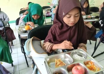 Hidangan MBG Menggugah Selera, Dorong Motivasi dan Semangat Belajar Siswa MIS Ar-Raudhotun Nur 47 MIS Ar-Raudhotun Nur