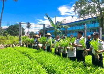 Perkuat Kemandirian Warga Binaan, Lapas Ternate Turut Panen Raya Serentak 46 WhatsApp Image 2026 01 15 at 13.21.31 2