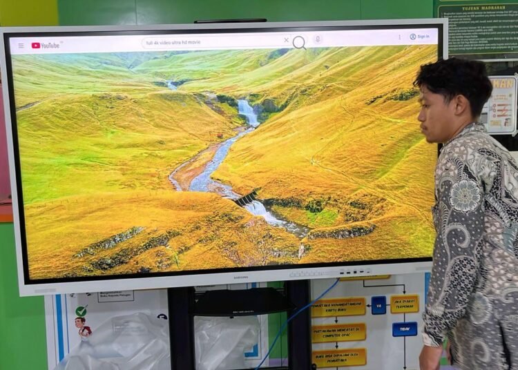 Tingkatkan Kunjungan, Perpustakaan MTsN 6 Bantul Lengkapi Layanan dengan Interactive Flat Panel (IFP) 46 WhatsApp Image 2026 01 24 at 05.24.20