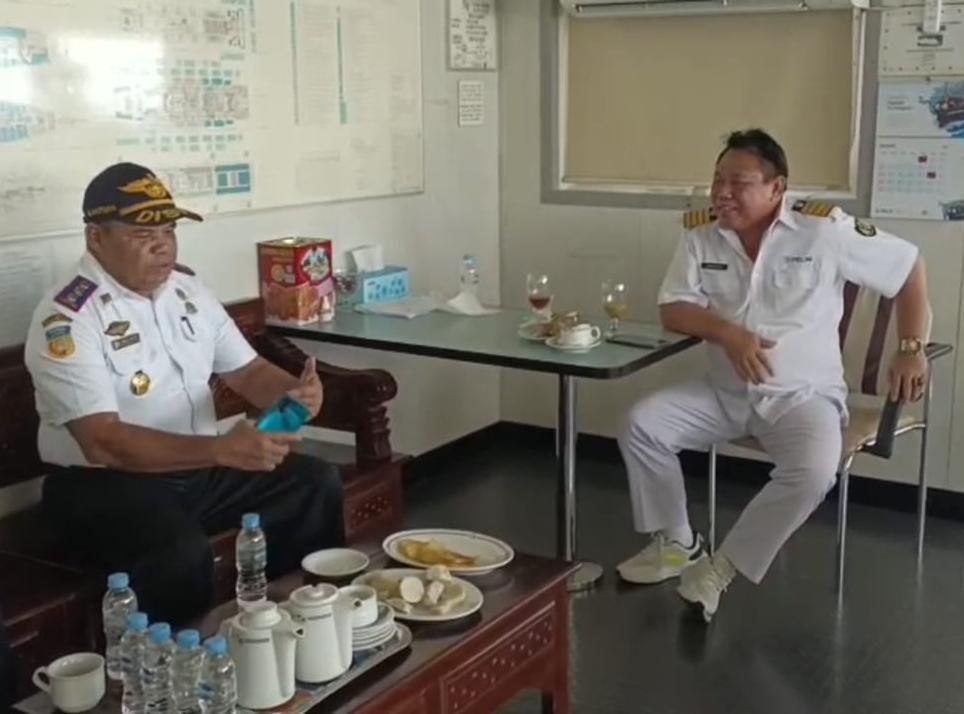 Setahun "Labu Sandar", Pemkab Waropen Melalui Dishubkominfo Upayakan KM Dorolonda Segera Bersandar di Dermaga Waren 47 WhatsApp Image 2026 01 28 at 19.35.29