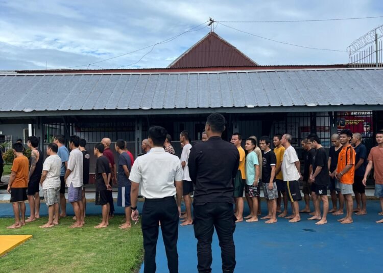 Perkuat Pembinaan dan Kesehatan Tahanan, Lapas Arga Makmur Laksanakan Kegiatan Kebersihan dan Olahraga di Blok Mapenaling 46 WhatsApp Image 2026 01 29 at 12.46.04