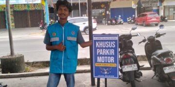 Parkir Karimun menjadi sorotan publik. Artikel ini membahas regulasi parkir, sistem pengelolaan, tantangan lapangan, serta arah modernisasi parkir Karimun secara transparan dan objektif.