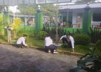 MTsN 6 Bantul Tanamkan Ekoteologi Melalui Pendisiplinan Edukatif dan Humanis 58 putri 2026 4 695c93bfc925c46cb5063512