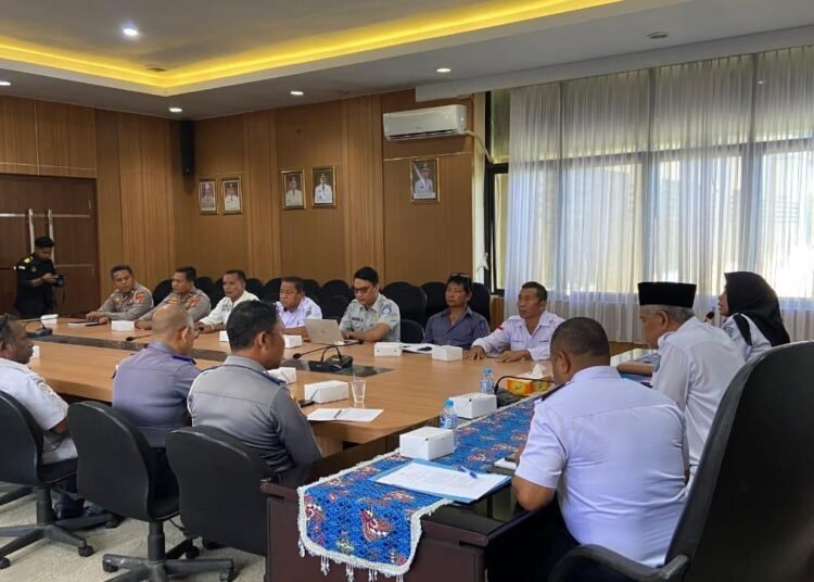 pelaksanaan rapat di ruang rapat Dinas Perhubungan Kab. Sorong