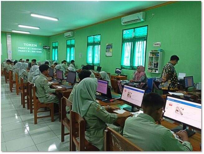 Hari Keempat Tryout MKKS, Siswa Kelas IX MTsN 9 Bantul Fokus Uji Kemampuan IPA 46 to4