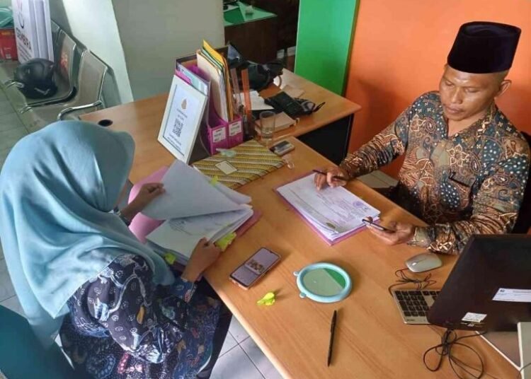 Bendahara MTsN 6 BAntul Tuntaskan Administrasi Pelaporan BOSNAS Tahun 2025 46 wahab 2026 1 6964956dfcd68f62e917eb52