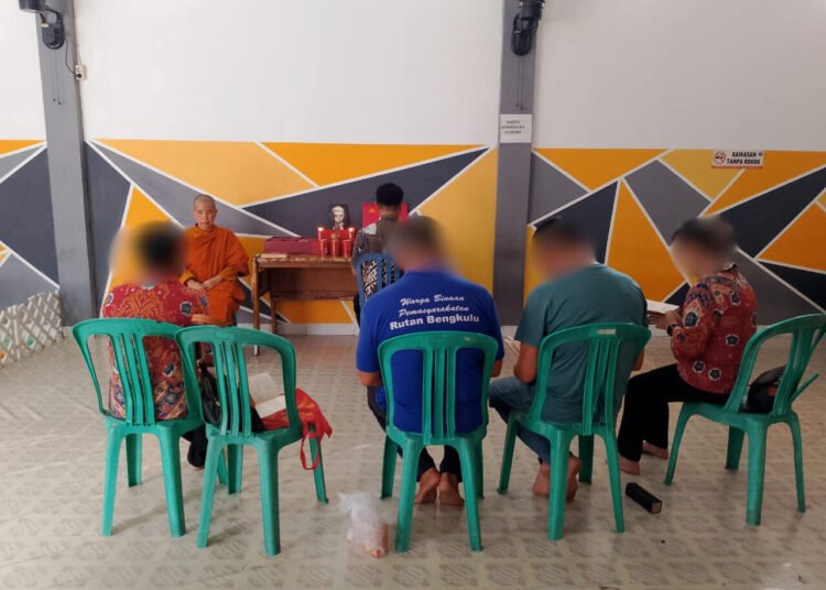 1dc4e052 a18a 4903 8c35 d30ee1ead384