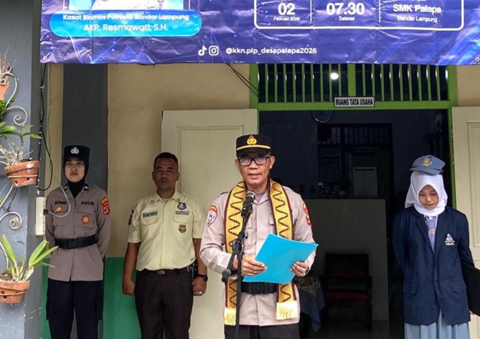 KKN MBKM FKIP Unila Hadirkan Polresta Bandar Lampung dalam Upacara dan Sosialisasi Pencegahan Kenakalan Remaja di SMK Palapa Bandar Lampung 48 3