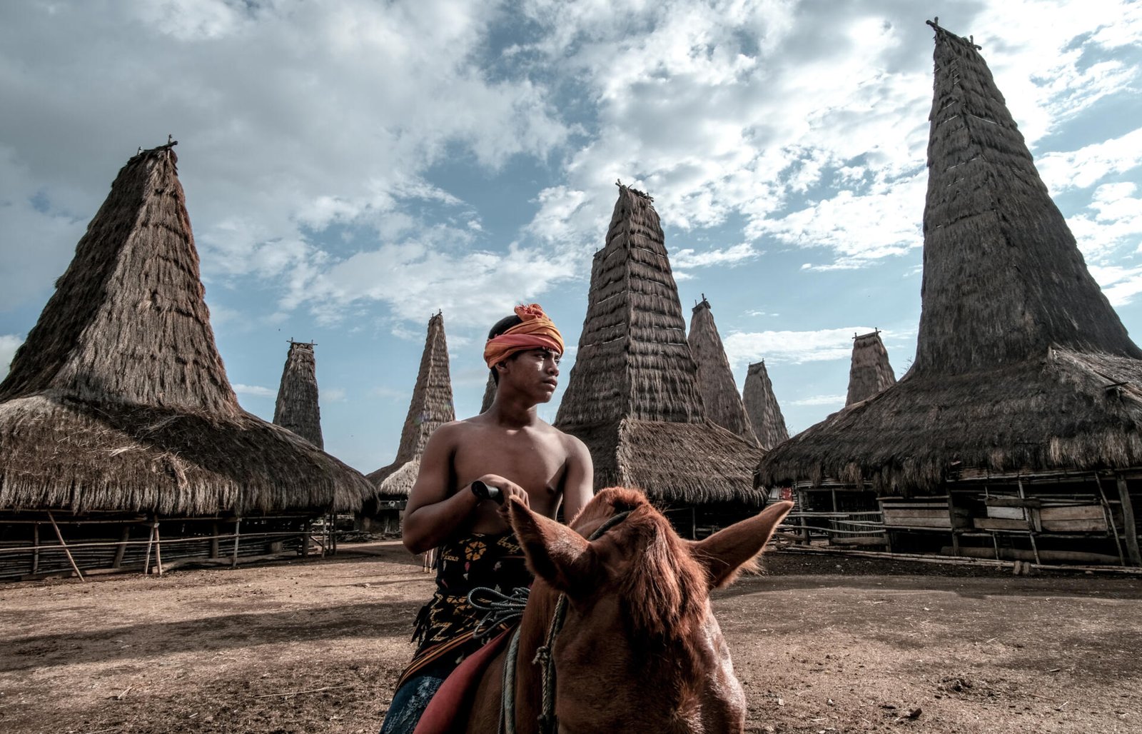  Sumba – Perjalanan Overland Menikmati Alam dan Budaya Eksotis