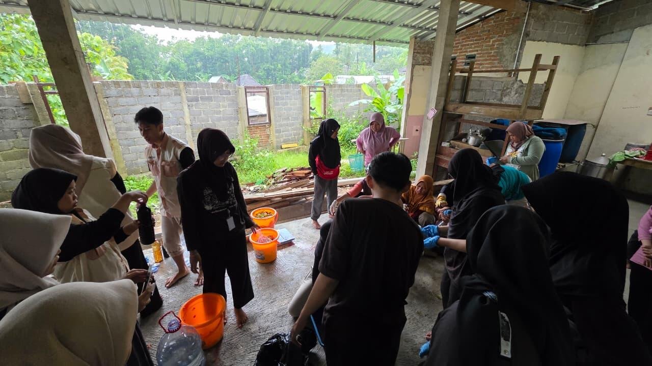 97F9E7AE 8406 4A3F B65E 5BEDC3E028AF