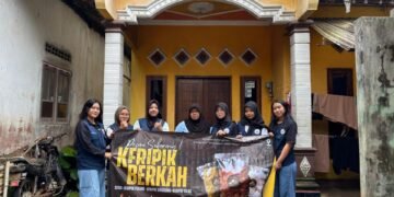 Penyerahan Benner ke Keripik "Berkah"