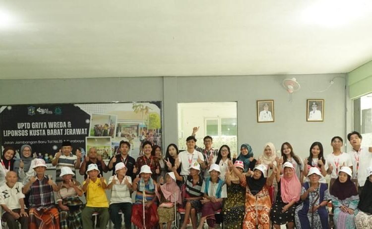 Berbagi Kehangatan di Bulan Ramadhan, Kejar Mimpi Komunitas Surabaya Gandeng UPTD Griya Wreda Jambangan Hadirkan Asmara 3.0 46 Sumber: Dokumentasi Tim Creative Media Kejar Mimpi Surabaya