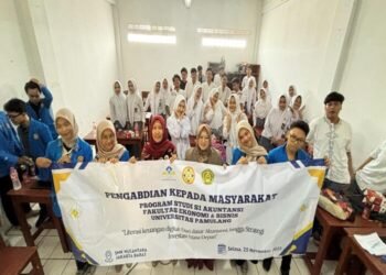 Mahasiswa Universitas Pamulang Berikan Pelatihan Microsoft Excel untuk Jurnal Umum Akuntansi di SMK Nusantara 2 46 IMG 20260109 WA0083