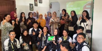 Ibu-ibu PKK Desa Ngadirojo Kidul mencoba produk susu jagung dan olahan turunannya yang dibuat bersama mahasiswa KKN Universitas Diponegoro dalam kegiatan sosialisasi pencegahan stunting berbasis pangan lokal, Rabu (21/1/2026).