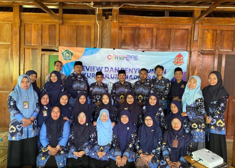 Tim Pengembang Kurikulum MTsN 6 Bantul Susun Dokumen Kurikulum 46 MTsN 6 Bantul