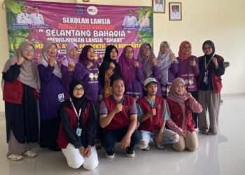 Kegiatan Prakarya Membuat Manik-manik bersama Selantang Bahagia