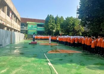 Pembina Apel Pagi MTsN 6 Bantul Ingatkan Pentingnya Bangun Budaya Baca 47 MTsN 6 Bantul