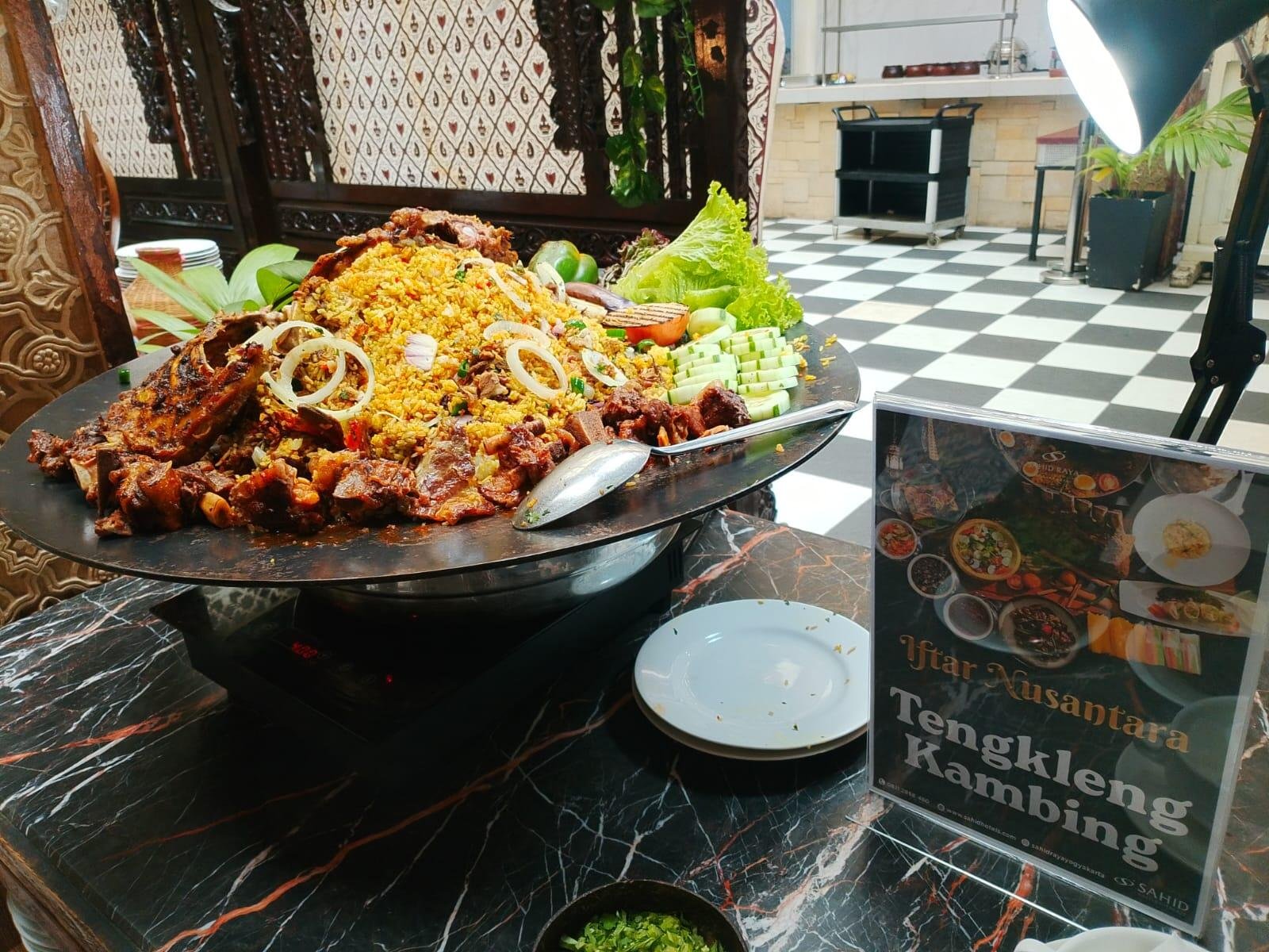 Menu Tengkleng Kambing dan Nasi Biryani yang akan disajikan pada saat Ramadhan 2026 di Sahid Raya Hotel (Yusuf)