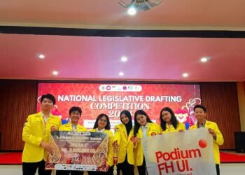 Prestasi Gemilang Mahasiswa FH UI: Juara Nasional Kompetisi Perancangan Undang-Undang 46 IMG 20260212 WA00101