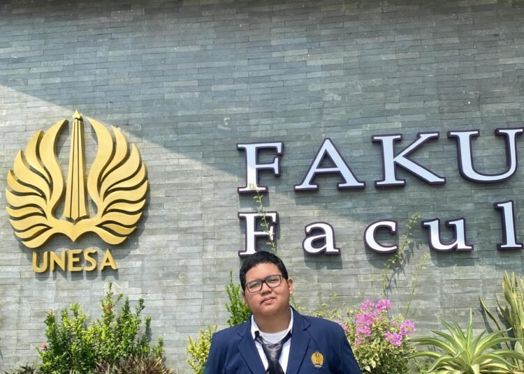 Dari Teori ke Realita, Mahasiswa Ini Petik Pelajaran Hidup dari Membantu Usaha Orang Tua 46 Foto Rama