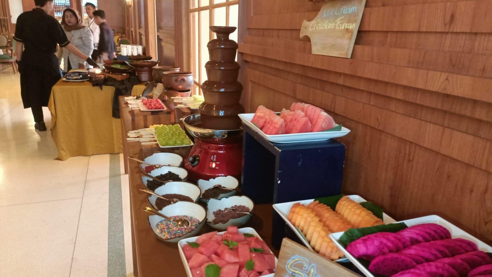 Beberapa menu dessert dari sekian banyak menu dessert di Baki Restoran Sleman Yogyakarta (Yusuf)