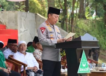 Kapolri Jendral Listyo Sigit Prabowo ketika memberikan sambutan dalam apel siang ribuan anggota Banser di SPN Selopramioro Bantul Yogyakarta (istimewa)