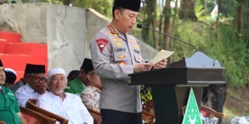 Kapolri Jendral Listyo Sigit Prabowo ketika memberikan sambutan dalam apel siang ribuan anggota Banser di SPN Selopramioro Bantul Yogyakarta (istimewa)