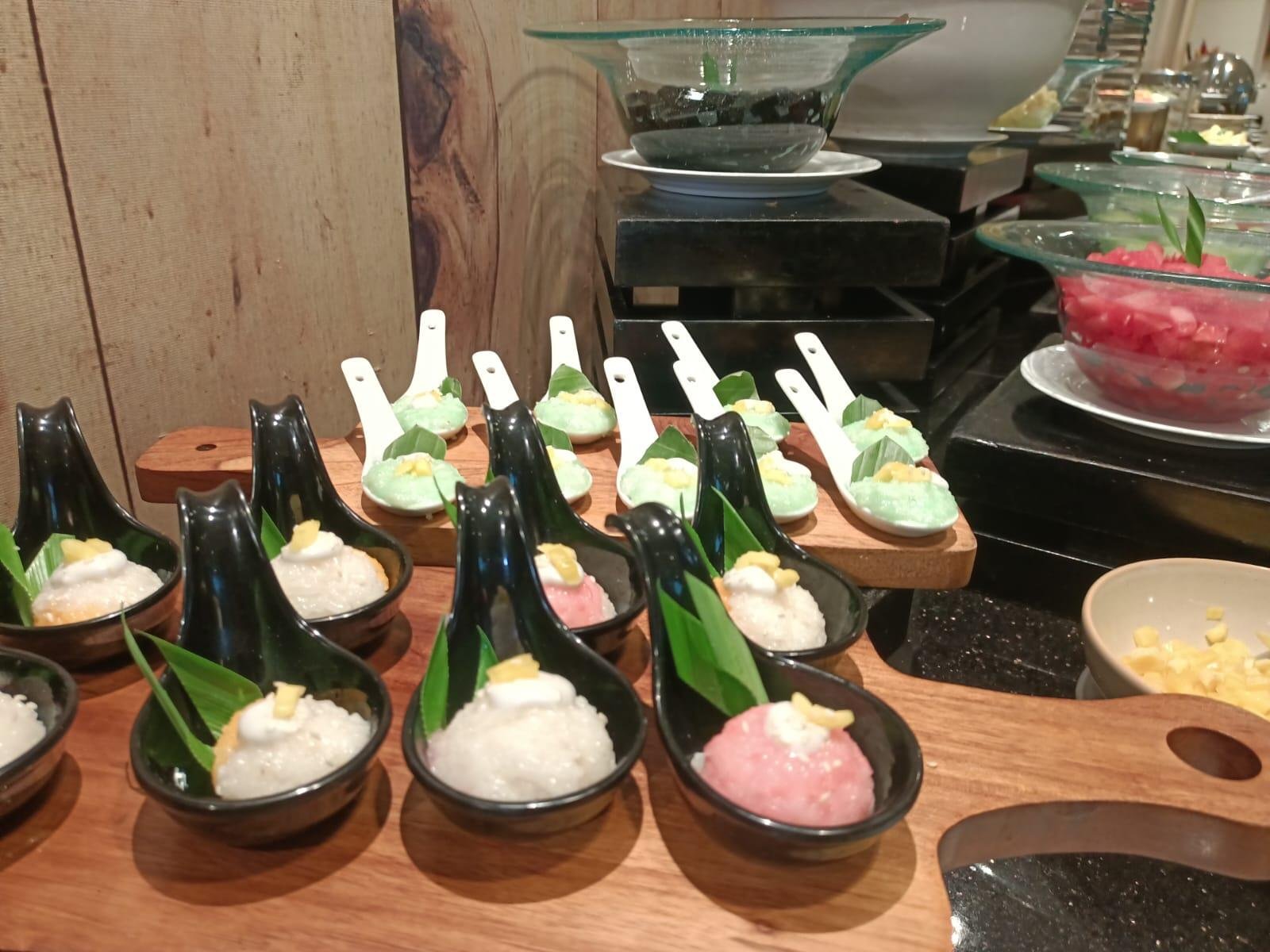 VRATA Hotel Angkat Cita Rasa Melayu untuk Ramadan 2026, Sajikan Menu Nusantara hingga Singapura 48 Beberapa menu takjil yang disajikan di Vrata Hotel (Yusuf)