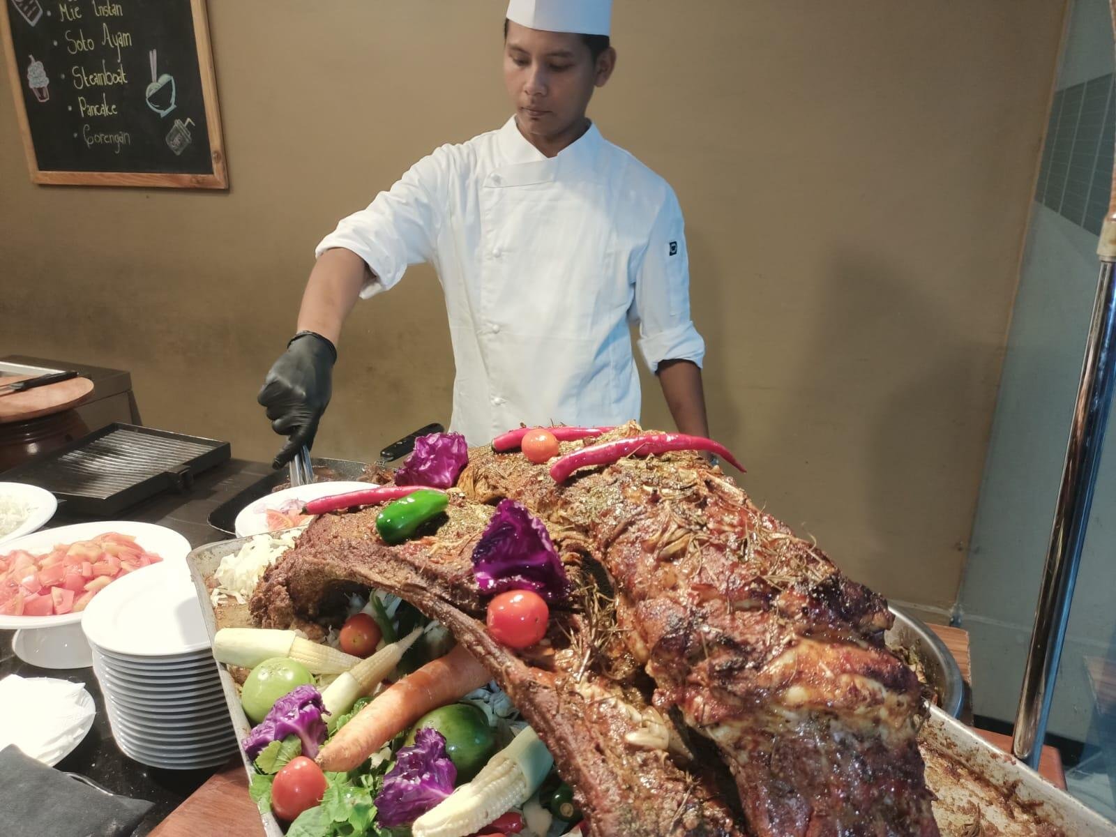 VRATA Hotel Angkat Cita Rasa Melayu untuk Ramadan 2026, Sajikan Menu Nusantara hingga Singapura 47 Menu yang disajikan secara Live Cooking oleh Chef Vrata Hotel (Yusuf)