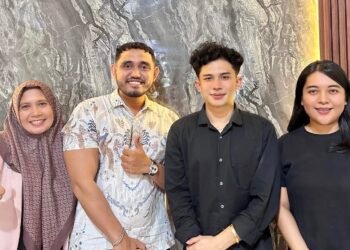 Kulineran di Pekanbaru, Selebgram Habib HDW Kepergok Cicipi Mie Sagu Legendaris Bu Tuti