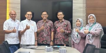Tim BPH SMAS Unggul Ar-Rahman Sukabumi diterima Kasubdit Penerimaan Mahasiswa Baru Universitas Brawijaya saat kunjungan silaturahmi di Kampus UB, Malang, Senin (2/2/2026).