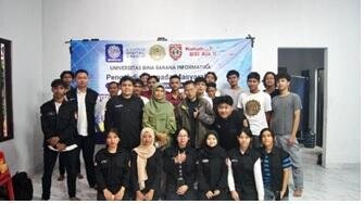 Pengabdian Masyarakat HIMA RPL UBSI Edukasi Warga Balai RW 003 Tentang Bahaya Cybercrime 46 PM
