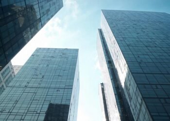 Ilustrasi Perusahaan (Sumber: Freepik)