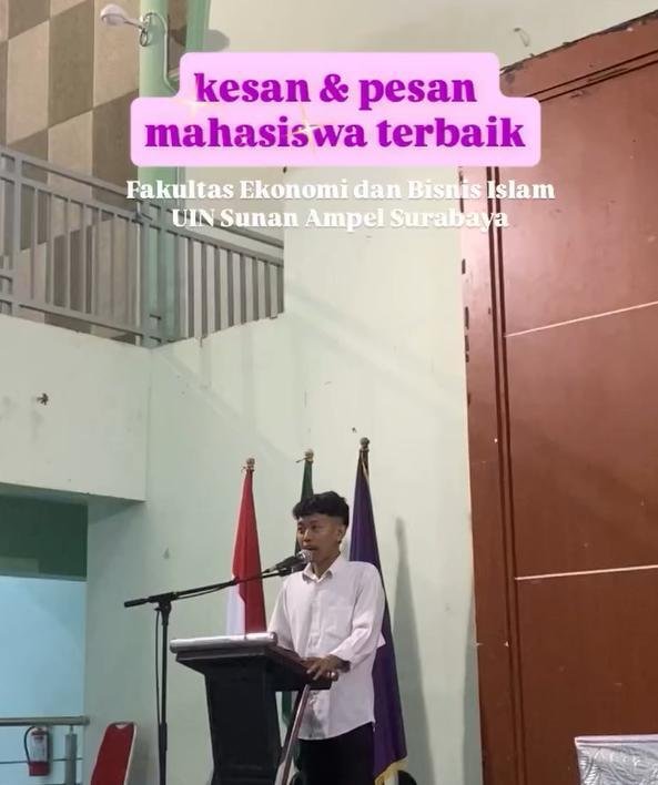 Yusron Nafi' Putra Daeva Dinobatkan sebagai Mahasiswa Terbaik FEBI UINSA dan Lulusan Terbaik 1 Ilmu Ekonomi 49 Sanbutan dan Pemberian Kesan dan Pesan Yusron Mahasiswa Terbaik