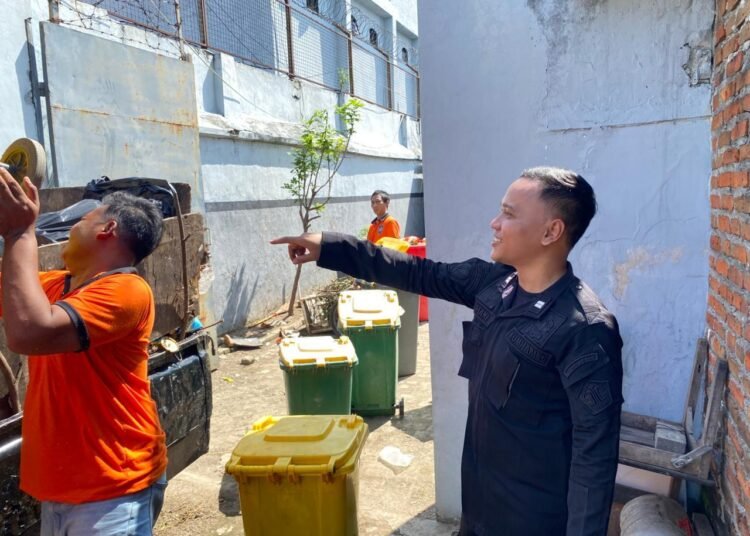 Sinergi Kebersihan, Lapas Mojokerto Salurkan Sampah ke Dinas Lingkungan Hidup Kota Mojokertto 46 WhatsApp Image 2026 02 01 at 09.28.12