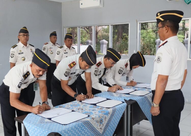 Perkuat Integritas dan Komitmen Reformasi Birokrasi, Karutan Bengkulu Ikuti Penandatanganan Pakta Integritas 2026 46 WhatsApp Image 2026 02 02 at 12.17.44