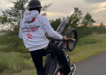 Zidan Jaenudin dan Aksi Wheelie yang Menjadi Sorotan di Jalan Terbuka yang Mencuri Perhatian dalam Bentuk Ekspresi Gaya Anak Muda 46 WhatsApp Image 2026 02 03 at 19.02.16