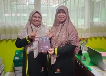 Penyerahan Buku Antologi "Suara Pendidik yang Tenggelam" Karya Ibu Zaenani Q, Guru SKI ke Perpustakaan D'Talenta Lib MTs N Bantu 46 WhatsApp Image 2026 02 14 at 15.21.03