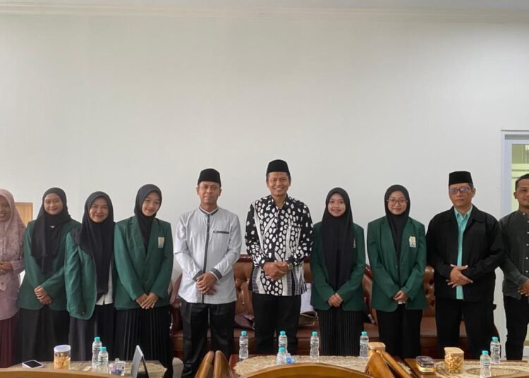 Sinergi Kampus dan Madrasah, MAN 4 Bantul Sambut 5 Mahasiswa PLP MPI dengan Semangat Kolaborasi 46 WhatsApp Image 2026 02 18 at 12.03.40