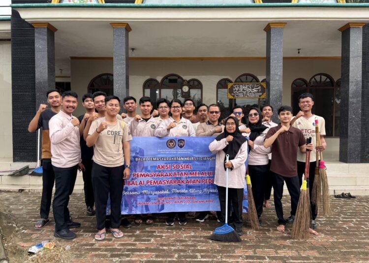 Bapas Ciangir Gelar Bersih Bersih di Masjid At-Taqwa Desa Ciangir 46 WhatsApp Image 2026 02 18 at 13.13.21 3