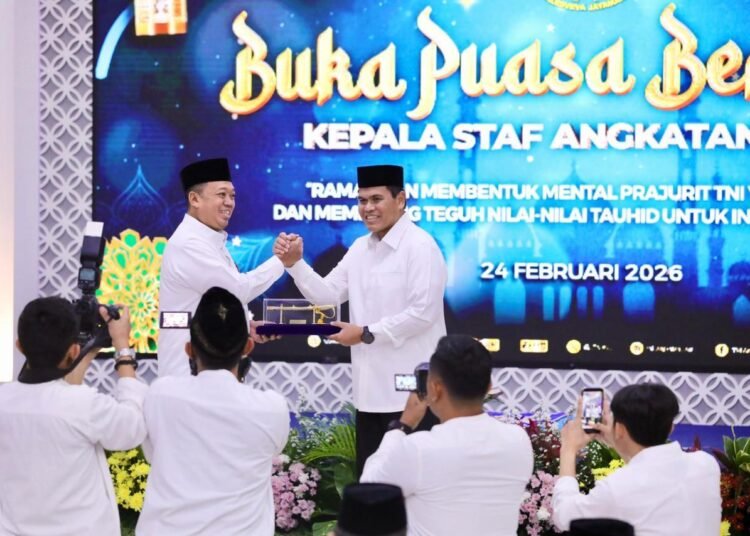 Menteri Nusron Sampaikan Tausiah di Buka Bersama KASAL, Soroti Peran Negara dalam Menjamin Rasa Aman 46 WhatsApp Image 2026 02 25 at 22.01.28