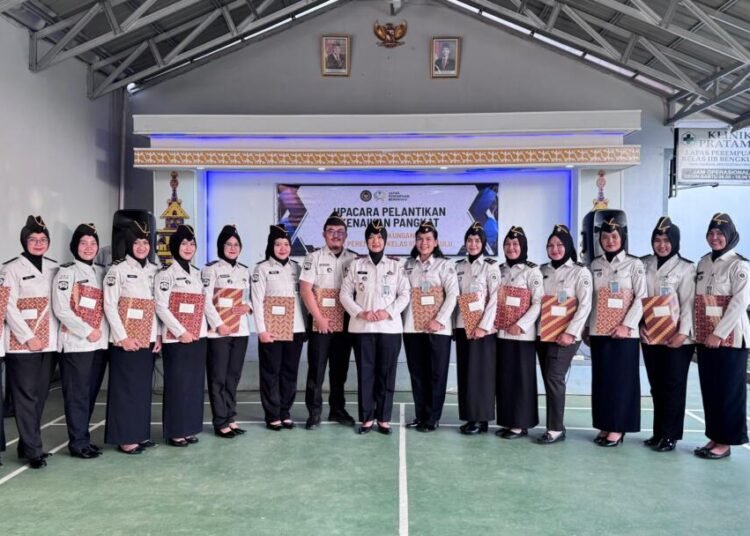 LPP Bengkulu Gelar Upacara Penyematan Tanda Kenaikan Pangkat Kepada 15 Pegawai 46 WhatsApp Image 2026 02 26 at 10.40.51