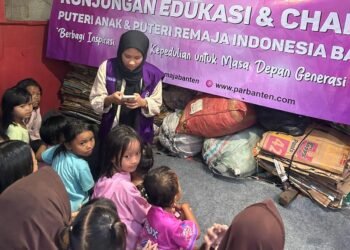 Puteri Anak Remaja Indonesia Banten Gelar Kunjungan Edukasi dan Charity untuk Penguatan Literasi Anak