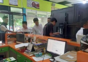 Tim IT MTsN 6 Bantul Pelajari Intalasi dan Penggunaan IFP 49 galih 2026 2 6982bb3c34777c3b8c2a6712